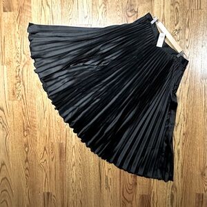 Abercrombie NWT Satin skirt